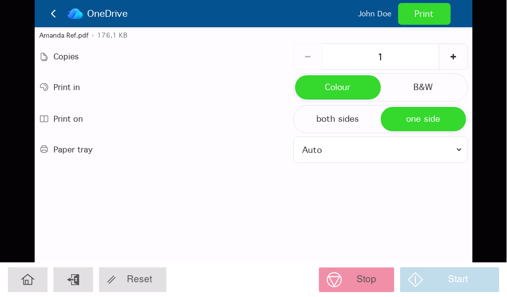 Printing a document from OneDrive: file details, print settings and the Print button on the panel.
